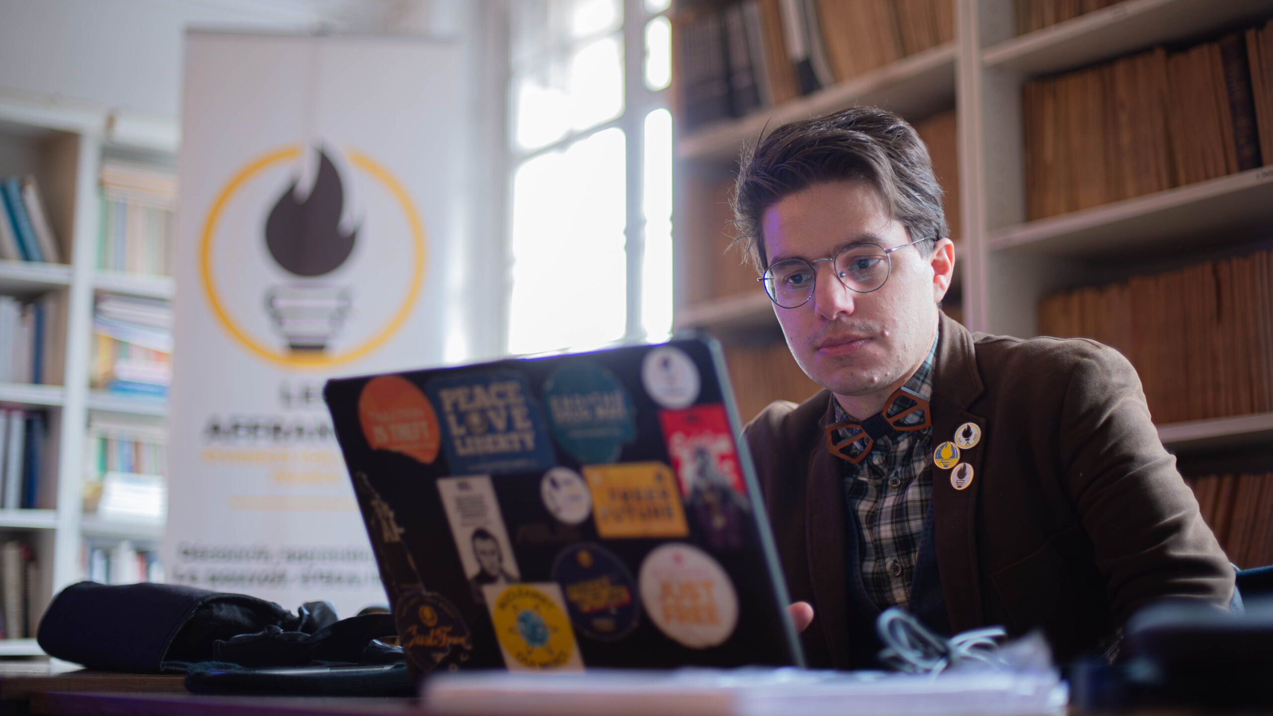 Image gallery marquee